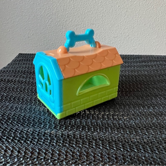 Disney Other - Disney Just Play Puppy Animal Carrier Dog House With Handle 2.75”